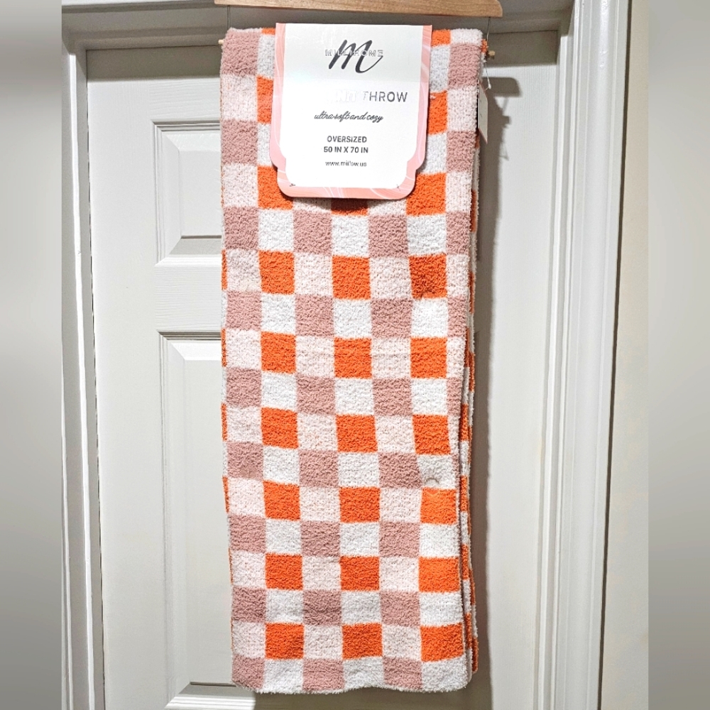 MILLIHOME Oversized Checkered Ultrasoft Knit Throw -50" x 70"